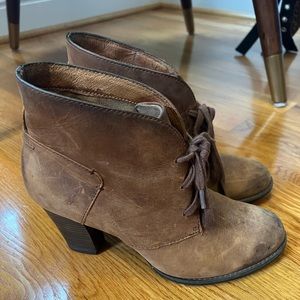 Clarks Indigo Women’s Distressed Brown Leather Ankle Boots Heels